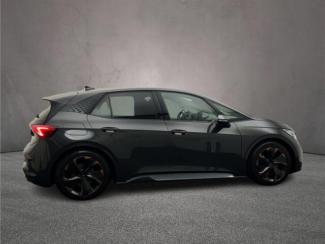 Cupra Born Adrenaline One 204pk Automaat Adaptive cruise control, Steunhaak, Stuurwiel verwarmd, Achteruitrijcamera, Navigatie, Stoelverwarming, LED koplampen, Parkeersensoren