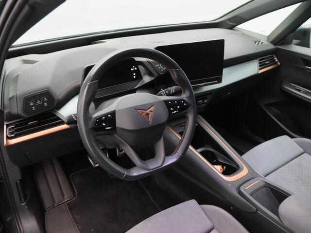 Cupra Born Performance One 204 Pk 62 kWh | Panoramadak | Stoelverwarming | Adaptive Cruise | Camera | CarPlay | 20 Inch | 67.029 Km !!