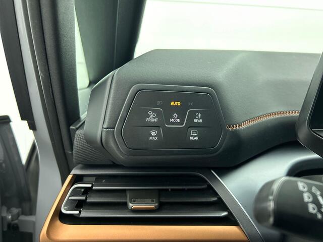 Cupra Born Business 62 kWh Auto. Navigatie Apple Carplay/ Android Auto Camera Parkeersensoren Adaptive Cruise Control Stoel- en stuurverwarming Full Led Climate Control Lichtmetalen velgen