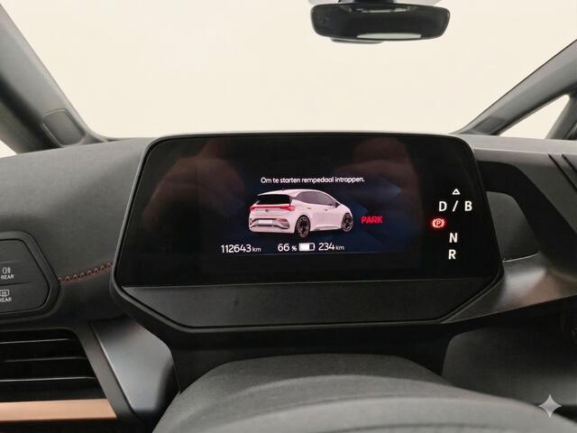 Cupra Born Adrenaline One 62 kWh 204pk | Navigatie | Parkeercamera | Adaptieve cruise controle | 19 inch lichtmetalen velgen |