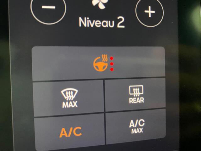 Cupra Born Edition 62 kWh 204 PK Stuurwiel Verwarmd SOH 94% Apple Carplay Navigatie full-LED koplampen 18 Inch