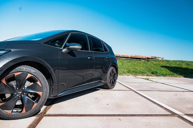 Cupra Born Performance One 62 kWh | ALCANTARA | FULL LED | CAMERA | APPLE CAR PLAY