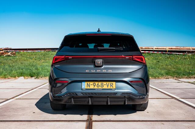 Cupra Born Performance One 62 kWh | ALCANTARA | FULL LED | CAMERA | APPLE CAR PLAY