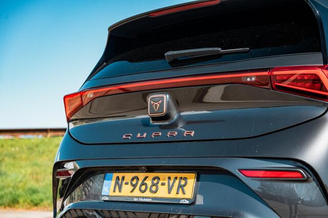 Cupra Born Performance One 62 kWh | ALCANTARA | FULL LED | CAMERA | APPLE CAR PLAY