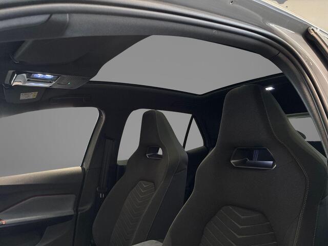 Cupra Born Business One 204pk 62 kWh · SOH 95,8% · Glazendak · Camera · Apple/Android Car Play · Navigatie · P-Sensoren · 19'' Inch ·