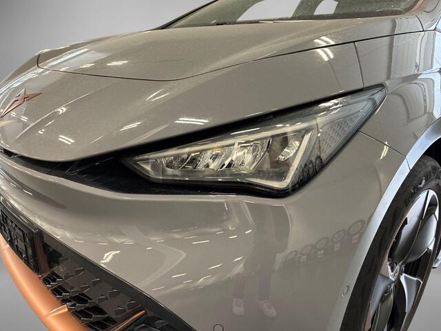 Cupra Born Business One 204pk 62 kWh · SOH 95,8% · Glazendak · Camera · Apple/Android Car Play · Navigatie · P-Sensoren · 19'' Inch ·