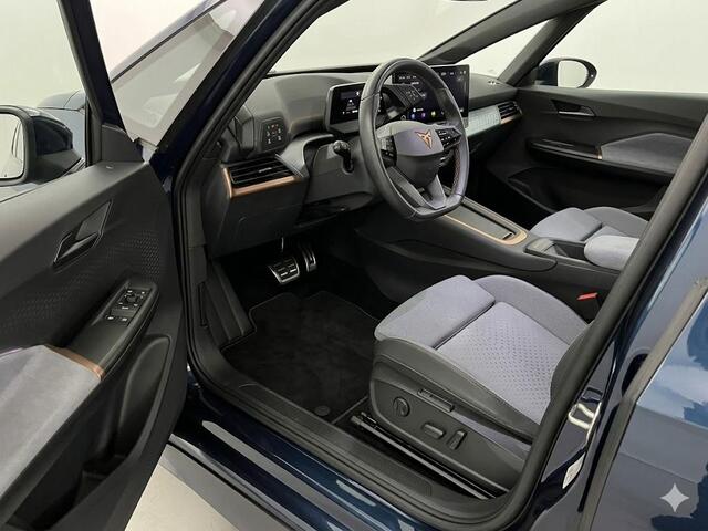 Cupra Born Performance One 62 kWh 204pk | Navigatie | Parkeercamera | Elektrisch verstelbare voorstoelen | Apple Carplay/-Android auto