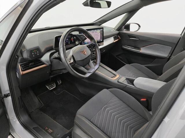 Cupra Born Adrenaline One 62 kWh 204pk | Navigatie | Parkeercamera | Lichtmetalen velgen | Adaptieve cruise controle | Verwarmbare voorstoelen