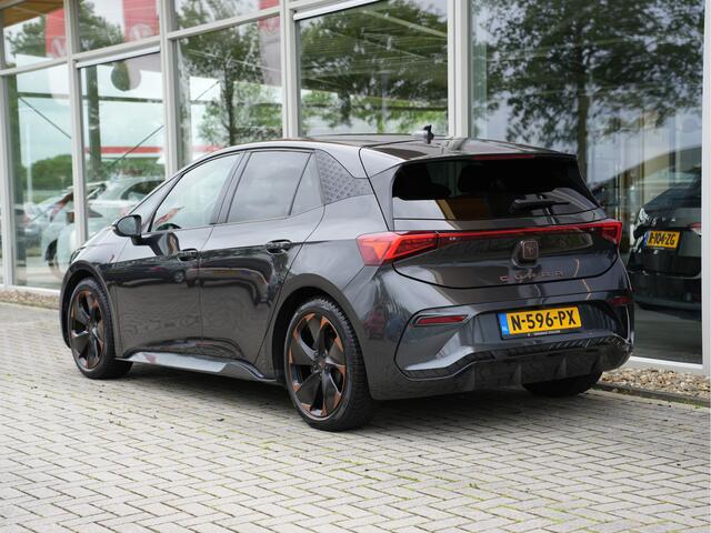 Cupra Born Adrenaline One 62 kWh SOH 92% | Apple Carplay | Draadloze telefoonlader |