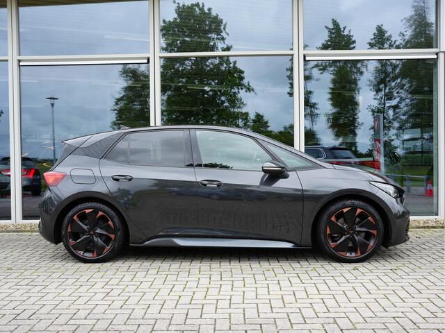 Cupra Born Adrenaline One 62 kWh SOH 92% | Apple Carplay | Draadloze telefoonlader |