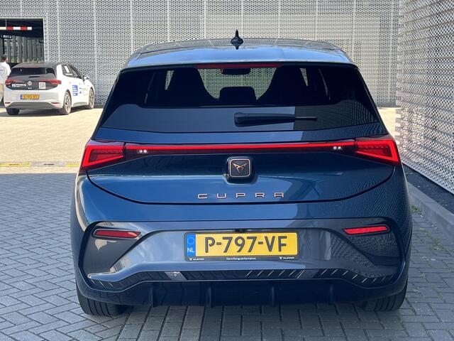 Cupra Born Copper Edition One 62 kWh / Panoramadak / Navigatie / App connect / 360 Camera / Stoel+stuur verwarming / Head-up display /