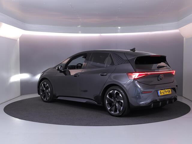Cupra Born Adrenaline 62 kWh 230 pk | SOH 93,62% | Navigatie | Parkeersensoren | Achteruitrijcamera | Keyless | Stoelverwarming |