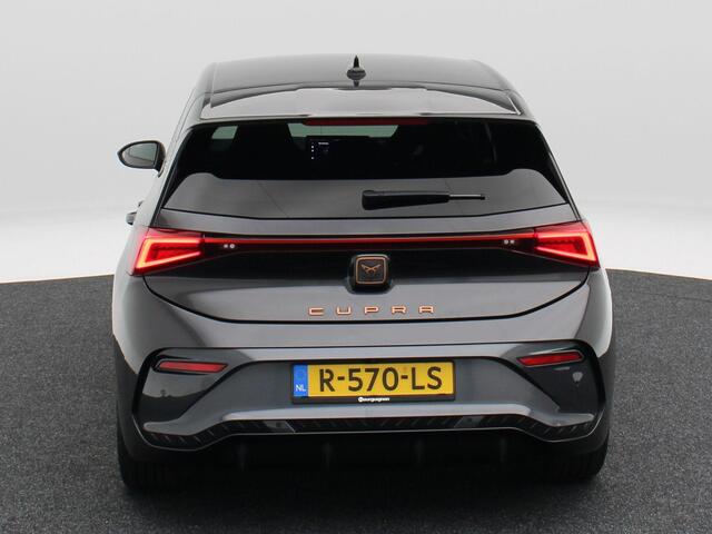 Cupra Born Adrenaline 62 kWh 231 Pk | Stoel/Stuurverwarming | Camera | Adaptive Cruise | CarPlay | Beats Audio | 19 Inch | 74.166 Km !!