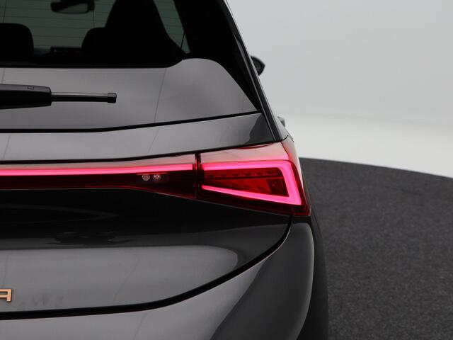 Cupra Born Adrenaline 62 kWh 231 Pk | Stoel/Stuurverwarming | Camera | Adaptive Cruise | CarPlay | Beats Audio | 19 Inch | 74.166 Km !!