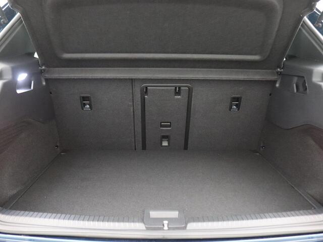 Cupra Born Copper Edition One 62 kWh 204PK Aut. SOH 92,41%, Panoramadak, Head-Up Display, 20" LM Velgen, Elektrische verstelbare stoelen, Achteruitrijcamera, Stoel-Stuurverwarming