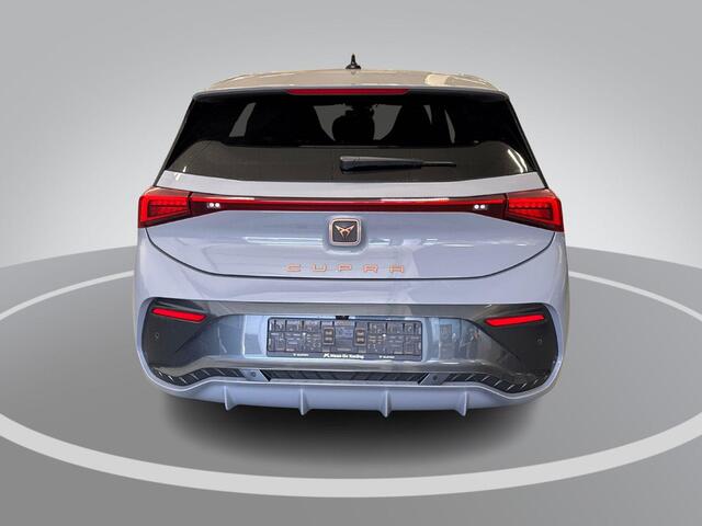 Cupra Born Impulse 62 kWh 204pk · Camera · Keyless · Apple/Android Car Play · ACC · Stuurwielverwarming · Sportstoelen · 18"Velgen ·