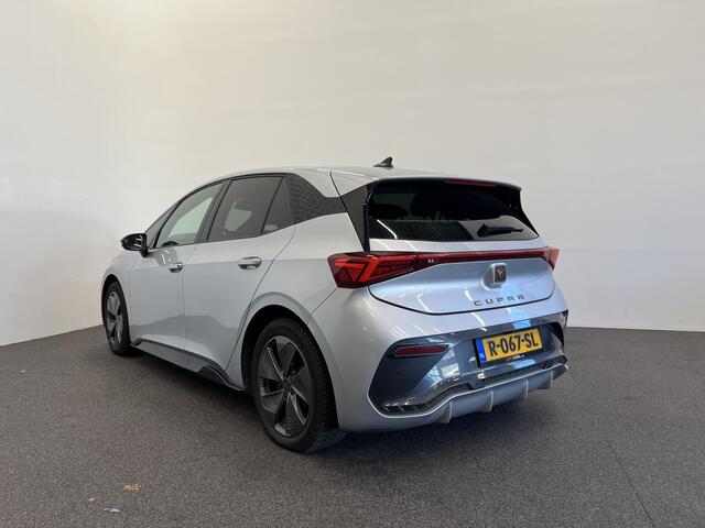 Cupra Born Business 62 kWh Navigatie Apple Carplay/Android Auto Camera Parkeersensoren Adaptive Cruise Control Stuurverwarming Lichtmetalen velgen Climate Control
