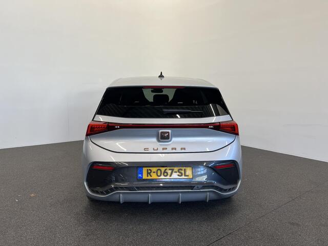 Cupra Born Business 62 kWh Navigatie Apple Carplay/Android Auto Camera Parkeersensoren Adaptive Cruise Control Stuurverwarming Lichtmetalen velgen Climate Control