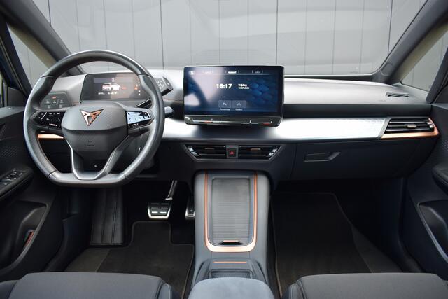 Cupra Born Essential 62 kWh SOH 92% LED | Carplay | Standkachel | Sfeerverlichting | Virtual | Sportstoelen