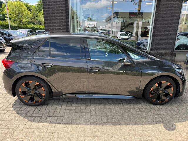 Cupra Born Adrenaline One 62 kWh | 19" Lmv | Adapt cruise | Camera