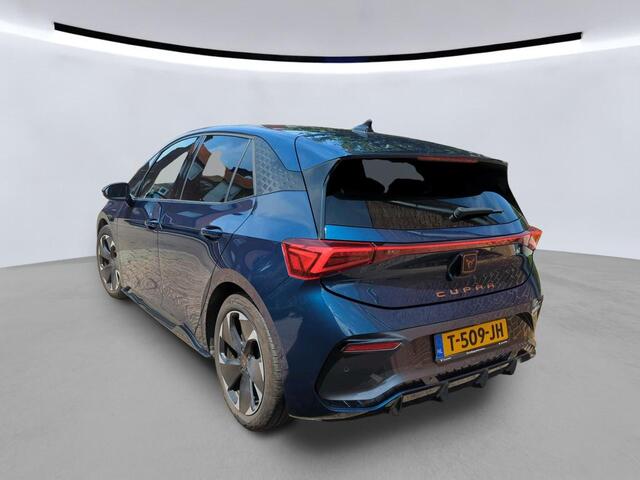 Cupra Born Adrenaline 62 kWh / Navigatie / Achteruitrij camera / 19'' LMV / Transport