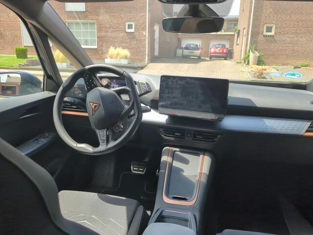 Cupra Born Adrenaline 62 kWh / Navigatie / Achteruitrij camera / 19'' LMV / Transport