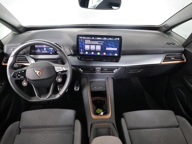 Cupra Born Performance 82 kWh 230 pk | SOH 100% | Navigatie | Parkeersensoren | Achteruitrijcamera | Stoel/stuur verwarming | Elektr. voorstoelen |