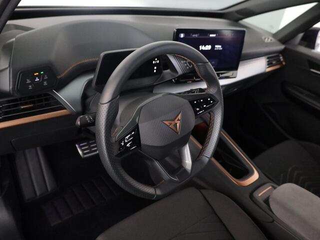 Cupra Born Essential 62 kWh 204 pk | SOH 92,67% | Navigatie via App | Parkeersensoren | Autom. airco | Lichtmetalen velgen 18" |