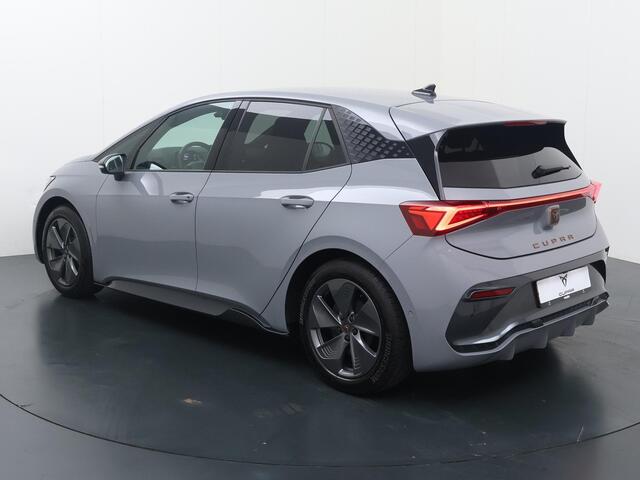 Cupra Born Impulse 62 kWh | 204 PK | SoH 93% | Adaptive Cruise Control | 360 graden camera | Dodehoek detectie | Apple Carplay/Android Auto |
