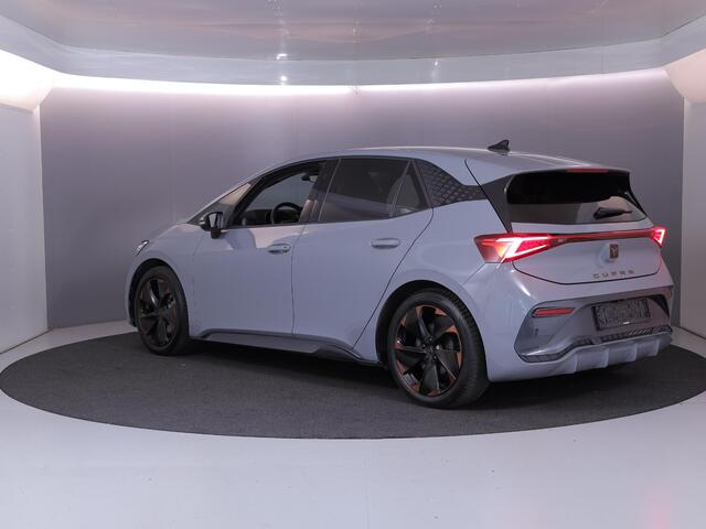 Cupra Born Business 62 kWh 204 pk | SOH 93,36% | Navigatie | Parkeersensoren | Achteruitrijcamera | Adaptieve cruise control | Autom. airco |