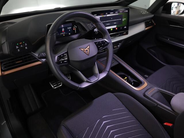 Cupra Born Business 62 kWh 204 pk | SOH 93,36% | Navigatie | Parkeersensoren | Achteruitrijcamera | Adaptieve cruise control | Autom. airco |