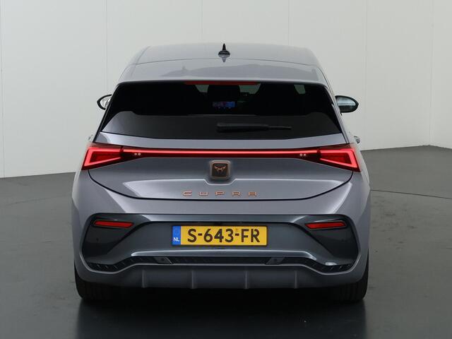 Cupra Born Adrenaline 62 kWh | Sportstoelen | Navigatie | Camera | DAB | Apple CarPlay/Android Auto | Interieurverlichting | Adaptieve Cruise Control | Beats Audio |