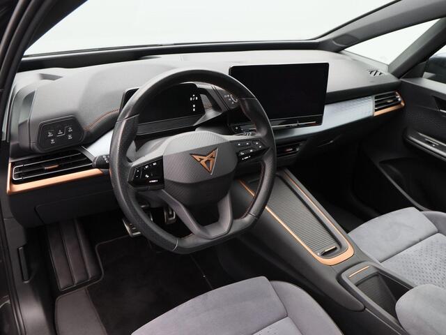 Cupra Born Copper Edition One 62 kWh 204 Pk | Stoelverwarming | Adaptive Cruise | Panoramadak | Head Up | Navigatie | Camera | CarPlay | 20 Inch | 95.151 Km !!