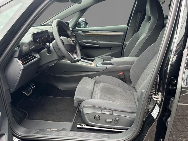Cupra Born Performance 61 kWh 190 PK l 19" Storm Copper l Side Assist l Elektrische stoelen l Leverbaar per oktober