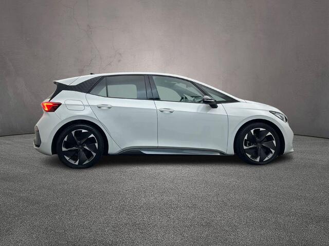 Cupra Born Business 230pk Automaat Adaptive cruise control, Navigatie, Achteruitrijcamera, LED koplampen, App connect, Parkeersensoren, Stuurwiel verwarmd