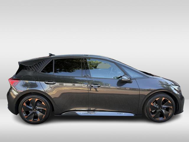 Cupra Born Adrenaline One 62 kWh | stoelverwarming | stuurverwarming | applecarplay/android auto | 19 inch velgen |