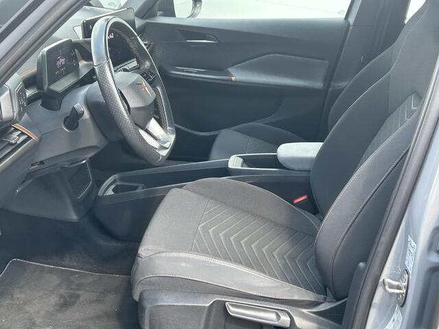 Cupra Born Business One 62 kWh | SoH 94,9% | Navigatie | Camera | Verwarmbare Voorstoelen |