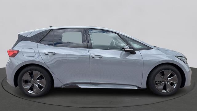Cupra Born Impulse 62 kWh SOH 92% demo JP