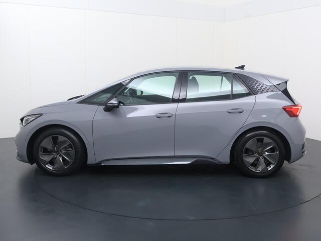 Cupra Born Business Plus 62 kWh | 204 PK | SoH % | Warmtepomp | Adaptive Cruise Control | Achteruitrijcamera | Head-up Display | Keyless Entry | Navigatiesysteem | Stuur- & Stoelverwarming |