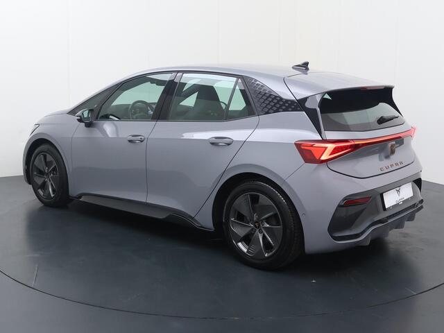 Cupra Born Business Plus 62 kWh | 204 PK | SoH % | Warmtepomp | Adaptive Cruise Control | Achteruitrijcamera | Head-up Display | Keyless Entry | Navigatiesysteem | Stuur- & Stoelverwarming |