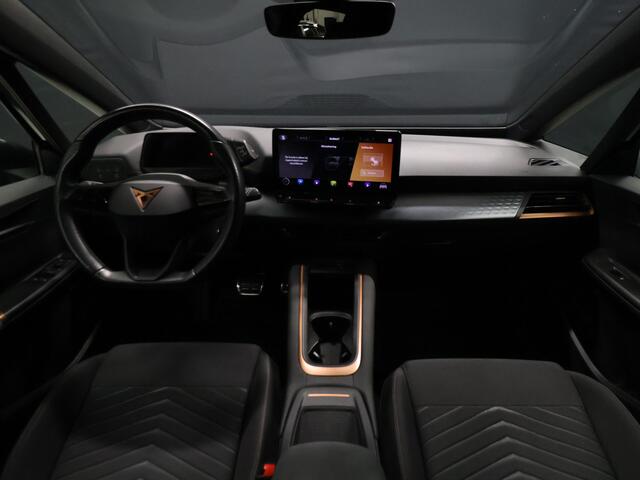 Cupra Born Essential 62 kWh [APPLE CARPLAY, ANDROID, STUURVERWARMING, PARKEERASSISTENT, PARKEERSENSOREN V+A, SPEEDLIMITER, CLIMATE CONTROL, NAVIGATIE, NIEUWSTAAT]