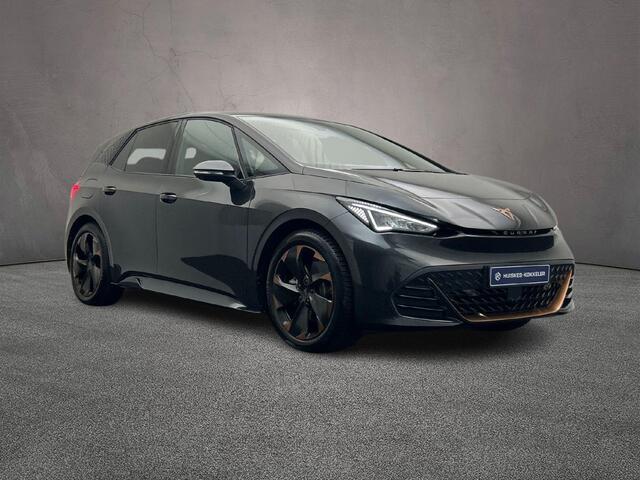 Cupra Born Adrenaline 62 kWh 204pk Automaat, Adaptive cruise control, 360 camera, Stoelverwarming, Stuurverwarming, Navigatie, App-connect, LED koplampen, Parkeersensoren