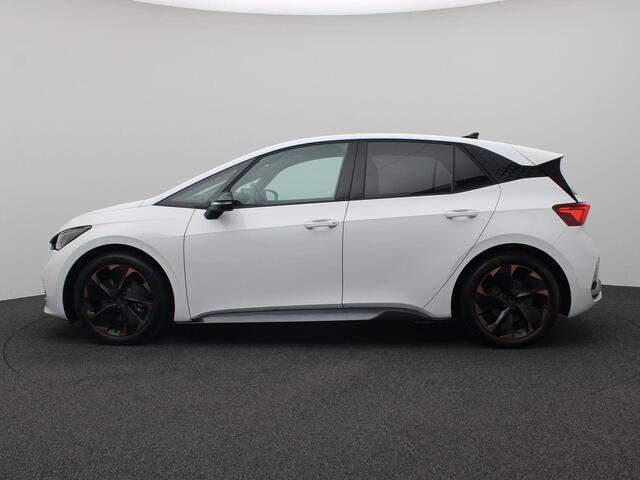 Cupra Born Adrenaline 62 kWh 204PK Aut. SOH 94,48%, Achteruitrijcamera, Stoel-Stuurverwarming, Keyless, 19" LM Velgen, Navi, Adaptieve Cruise Control, Elektr. verstelbare stoelen