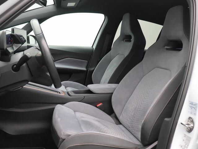 Cupra Born Adrenaline 62 kWh 204PK Aut. SOH 94,48%, Achteruitrijcamera, Stoel-Stuurverwarming, Keyless, 19" LM Velgen, Navi, Adaptieve Cruise Control, Elektr. verstelbare stoelen