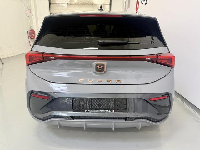 Cupra Born Essential 62 kWh SOH 96% Carplay / Stoel & Stoel verwarming / PDC