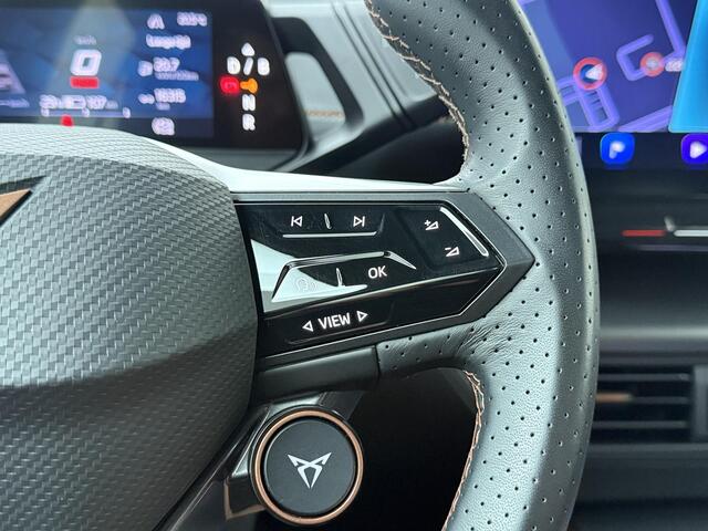 Cupra Born eBoost 62 kWh | 231 PK | SoH 93% | Adaptive Cruise Control | Achteruitrijcamera | Keyless Entry | LED verlichting | Draadloze telefoonlader | Navigatiesysteem | Sfeerverlichting | Parkeersensoren | Stuur- en Stuurverwarming | Apple Carplay / Android Auto |
