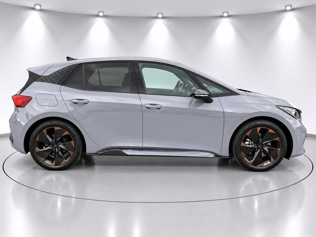 Cupra Born Business 62 kWh Camera ACC Stoel en stuurverwarming elk. Verstelbare voorstoelen Beats Sound