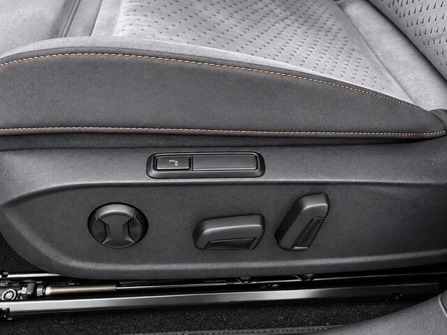 Cupra Born Business 62 kWh Camera ACC Stoel en stuurverwarming elk. Verstelbare voorstoelen Beats Sound