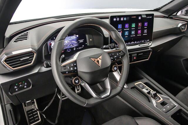 Cupra Formentor VZ Performance "Nieuw model" 1.5 TSI e-Hybrid 272pk DSG Automaat Trekhaak, Adaptive cruise control, Achteruitrijcamera, Elektrische achterklep, Navigatie, Stuurwiel verwarmd