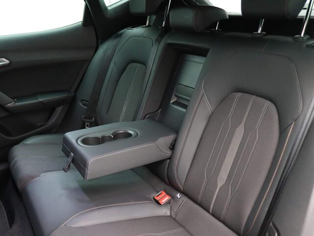 Cupra Formentor 1.4 e-Hybrid VZ Performance 245PK DSG achteruitrijcamera, stuur-stoelverwarming, panoramadak, doedehoekassistent, adaptieve cruise, virtual pedal, 19" lichtmetaal